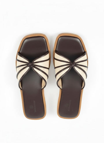 Two-tone knotted flats